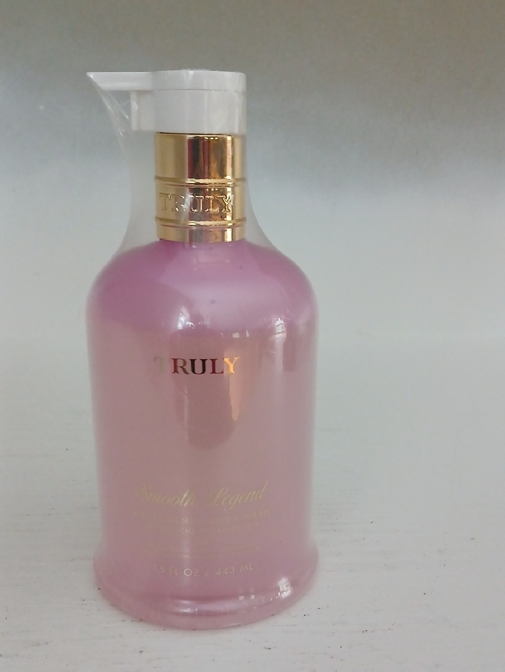 TRULY Smooth Legend Pink Body Wash